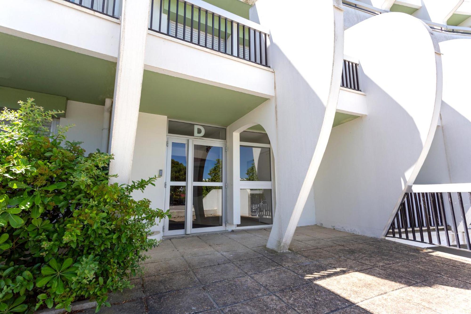 Chez Fabienne - Superbe Appartement Avec Vue Sur La Mer Et Parking La Grande-Motte Esterno foto